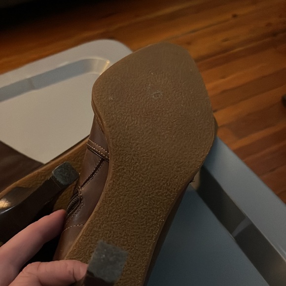 Coach Leather Boots- Barely worn! Only once inside and unfortunately didn’t fit - Picture 6 of 6